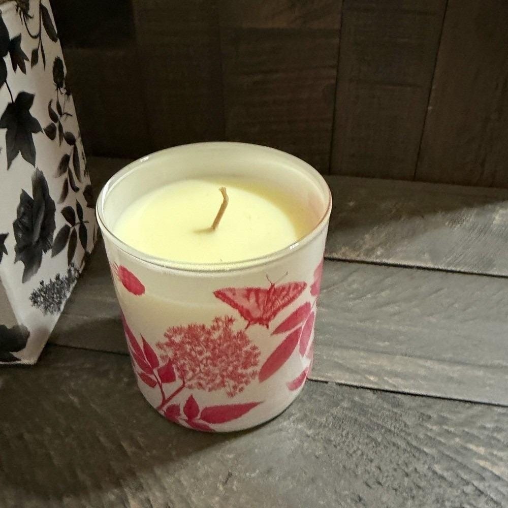 NWT PartyLite spring delight Scented Candle‎ with Floral Design - Picture 3 of 6